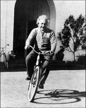 Einstein cycling, Santa Barbara (1933)